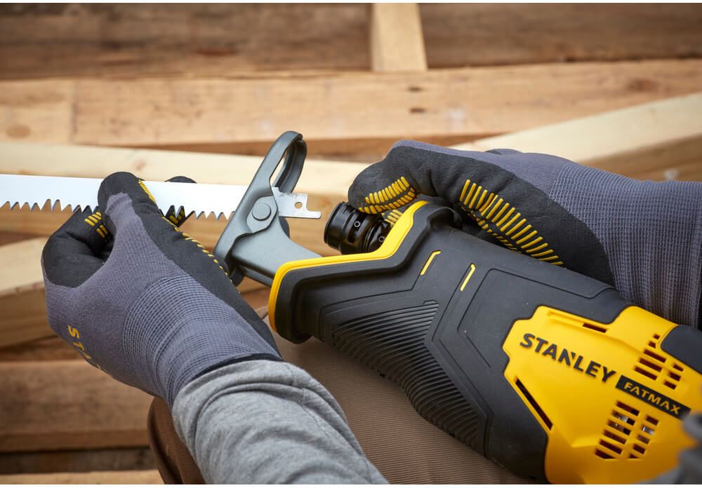 Пила шабельна акумуляторна STANLEY FATMAX SFMCS300B
